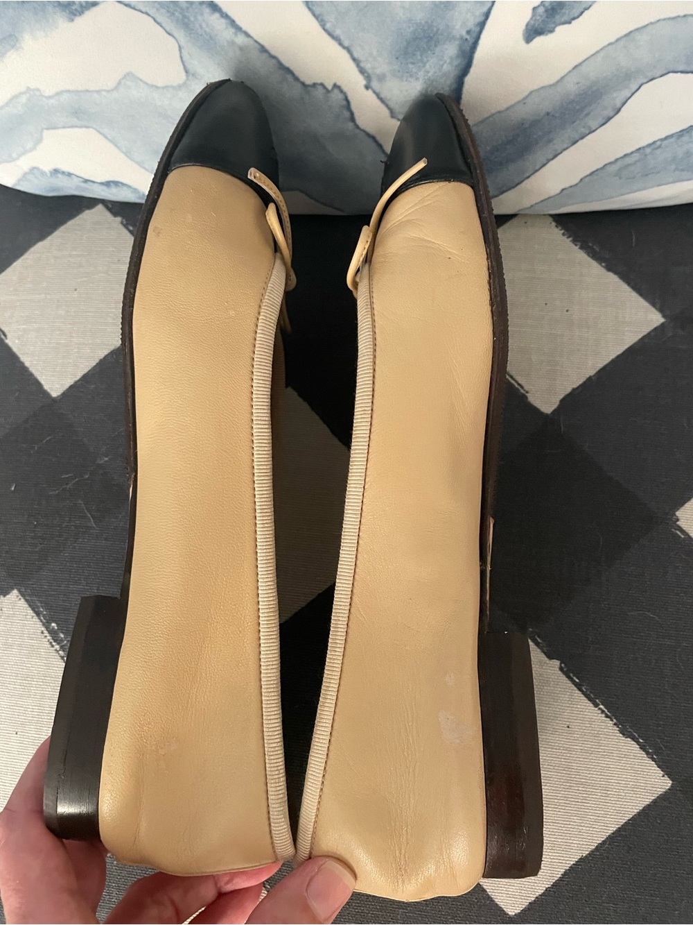 CHANEL Beige Leather Ballet Flats with Black Cap Toe and Bow - Picture 3 of 10